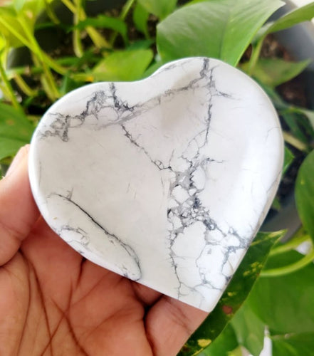 Howlite Heart Dish